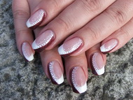 zselés akril díszített műköröm